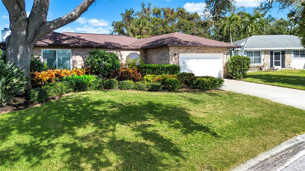 Photo of 8607 50th Avenue W, Bradenton, FL 34210 (MLS # A4670602)