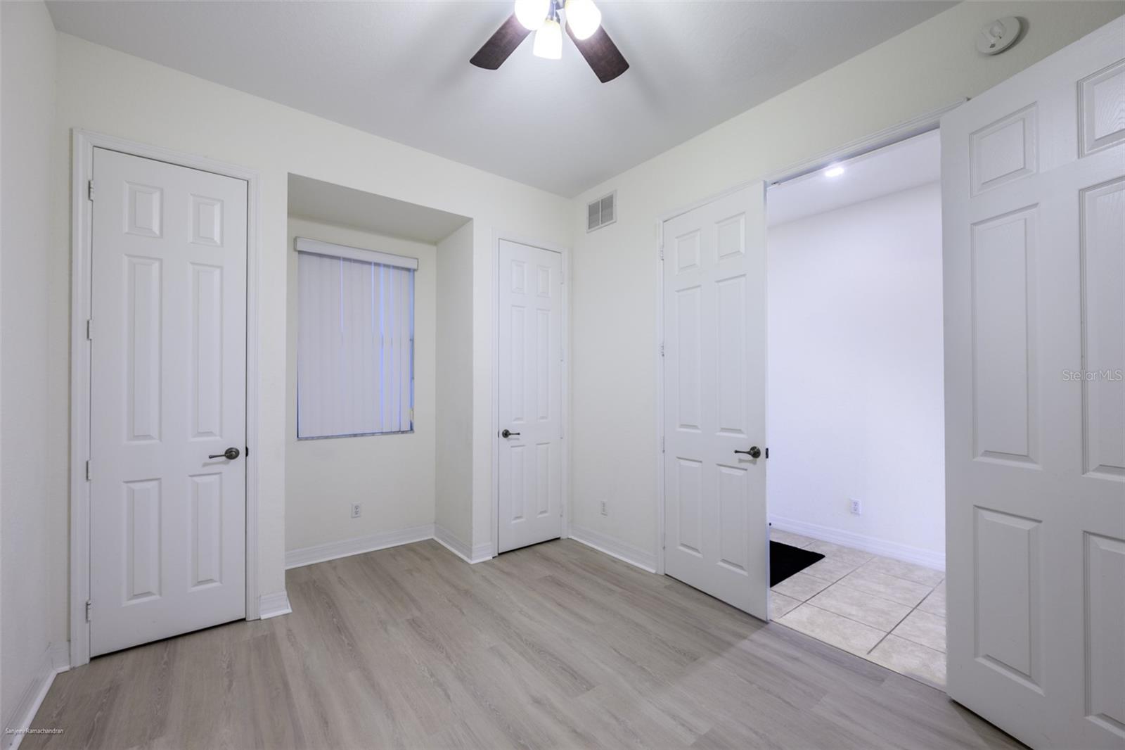 OUTLOOK COVE CONDOMINIUM - Residential Lease