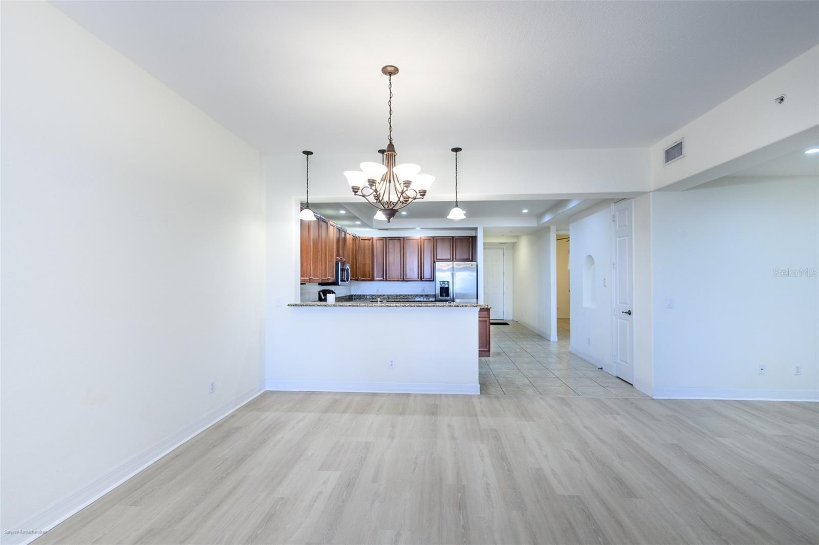 OUTLOOK COVE CONDOMINIUM - Residential Lease