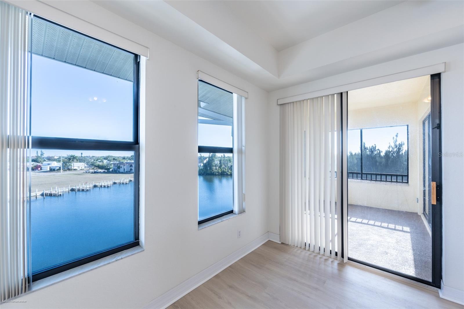 OUTLOOK COVE CONDOMINIUM - Residential Lease