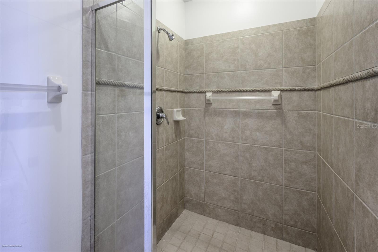 OUTLOOK COVE CONDOMINIUM - Residential Lease