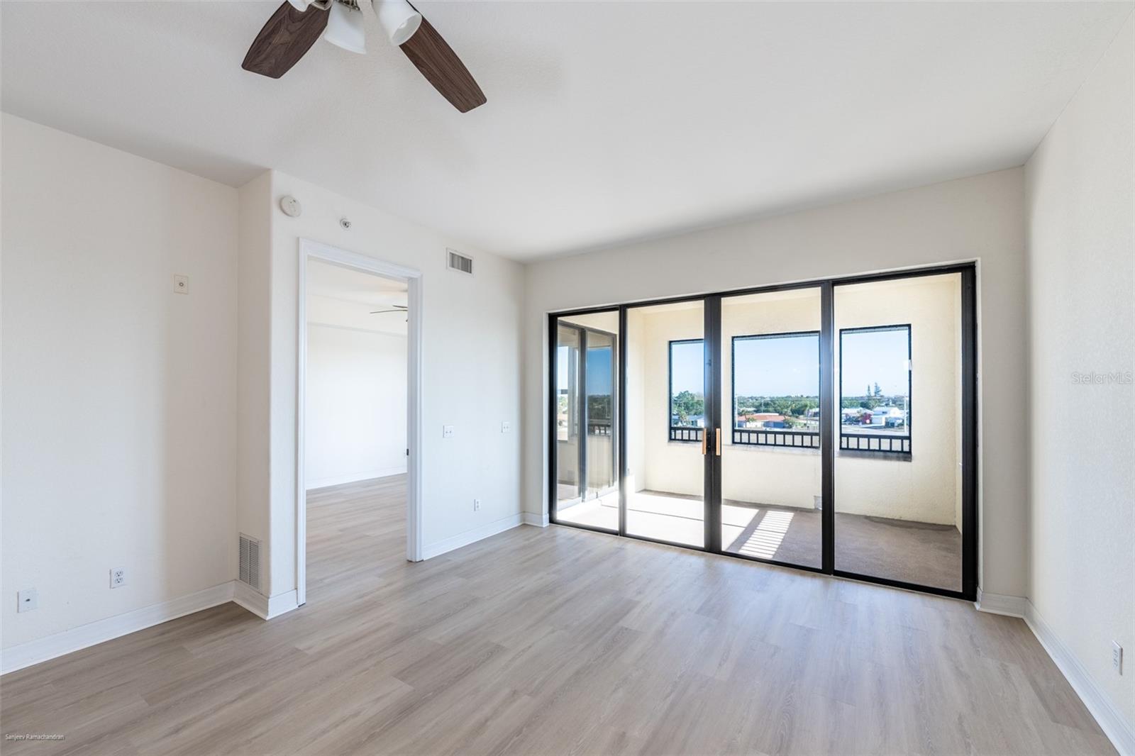 OUTLOOK COVE CONDOMINIUM - Residential Lease