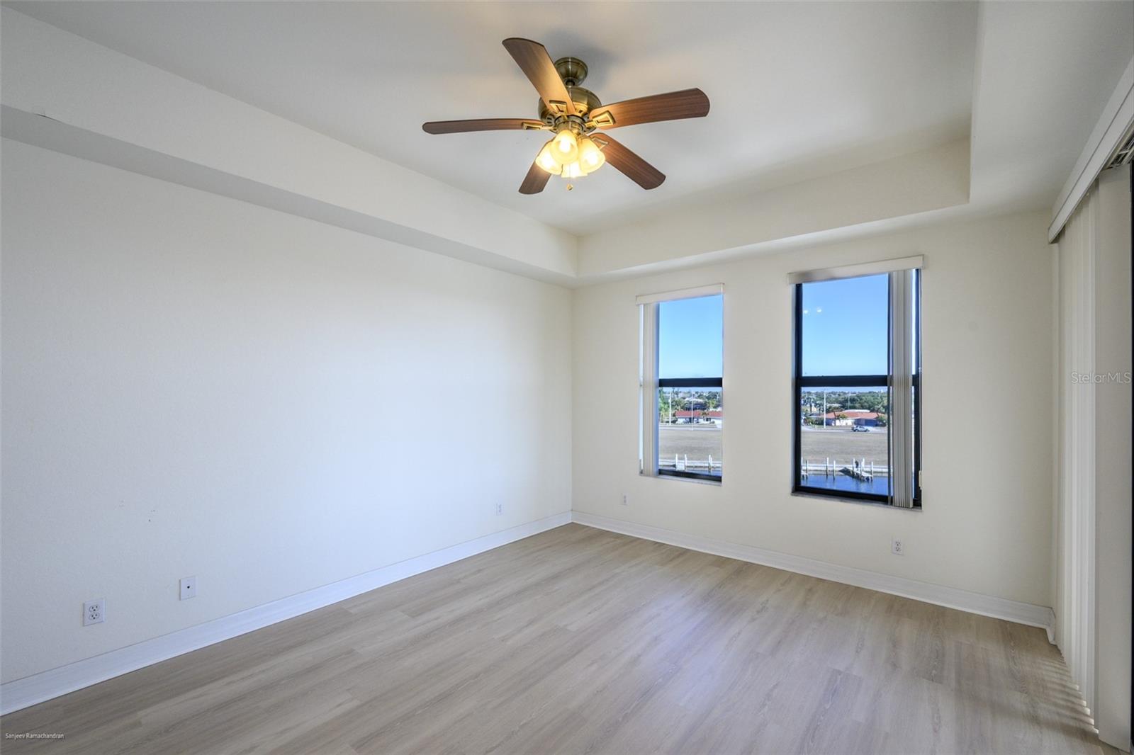 OUTLOOK COVE CONDOMINIUM - Residential Lease