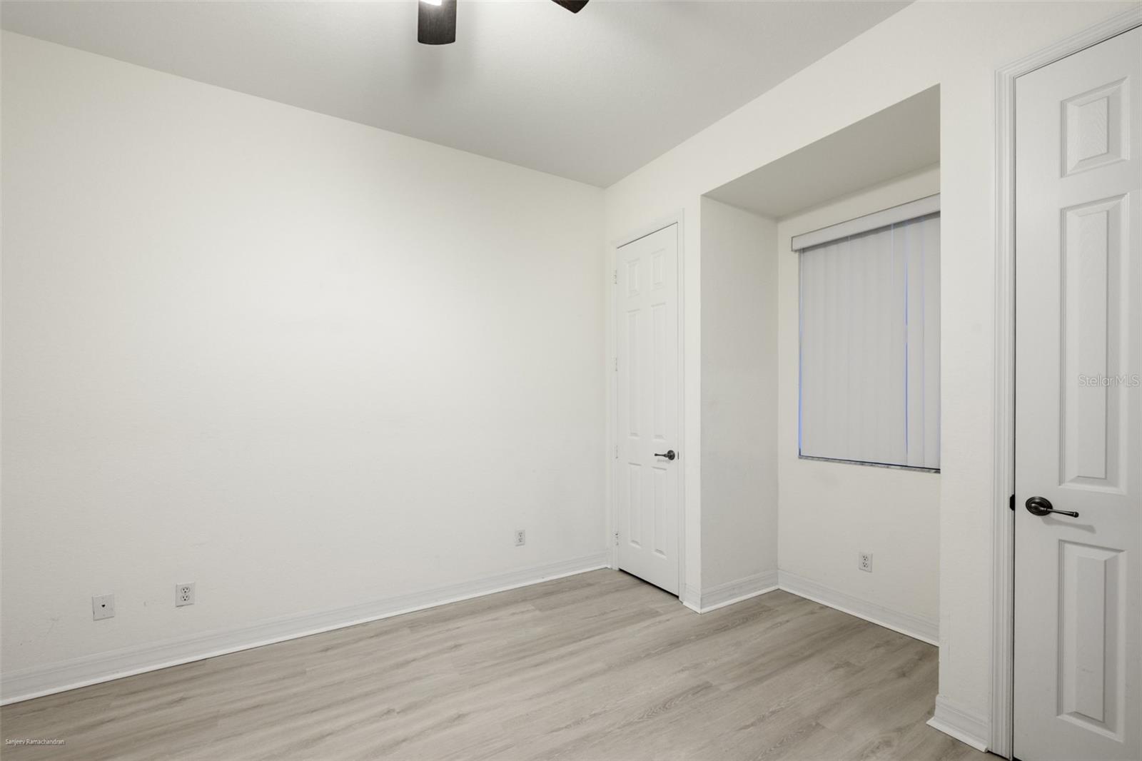 OUTLOOK COVE CONDOMINIUM - Residential Lease