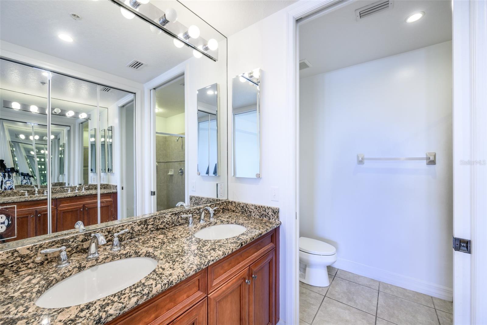 OUTLOOK COVE CONDOMINIUM - Residential Lease