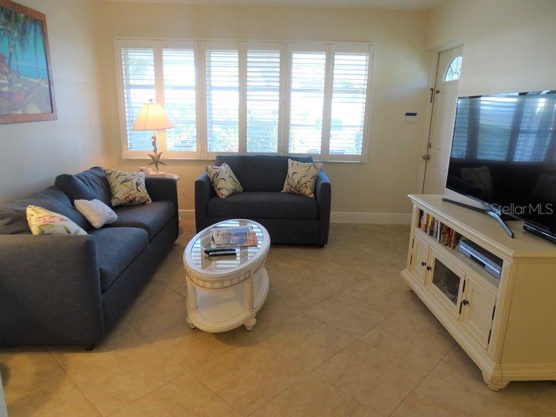 6020 MIDNIGHT PASS ROAD 3