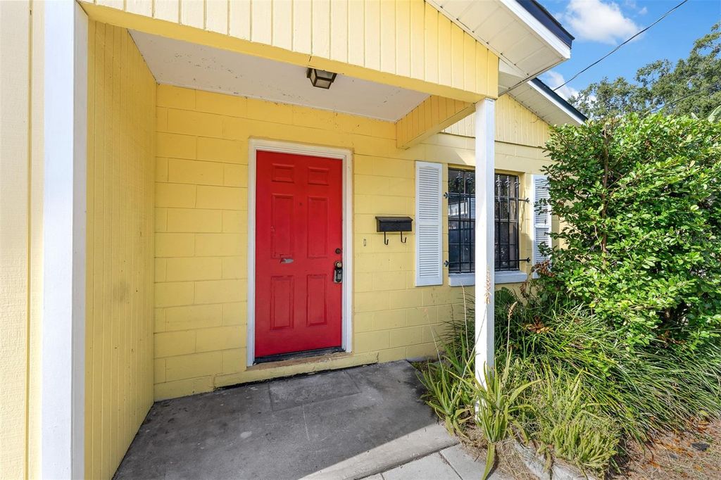 Photo of 716 Grove Avenue, Orlando, FL 32805 (MLS # O6360550)