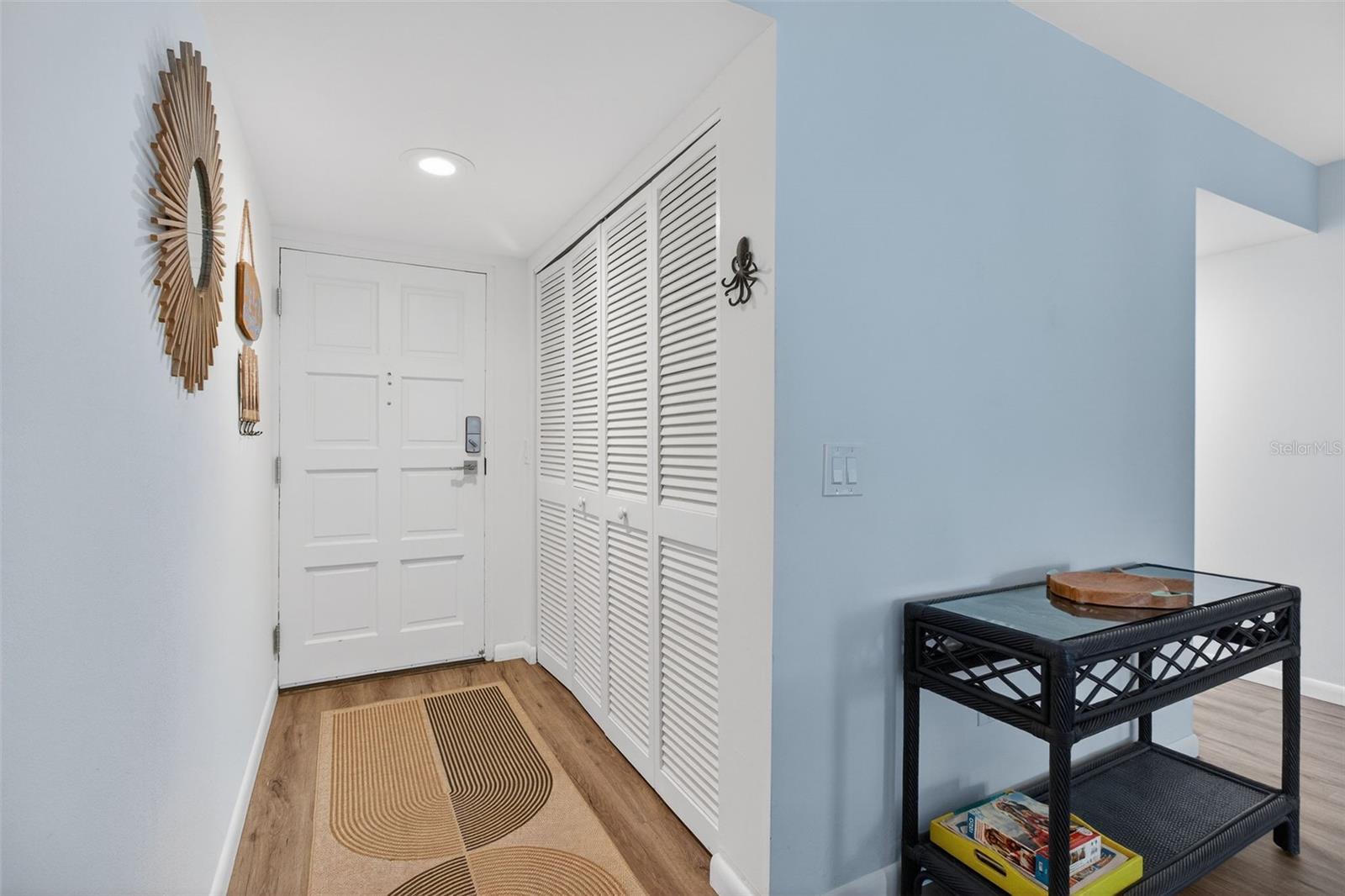 225 COUNTRY CLUB DRIVE D239