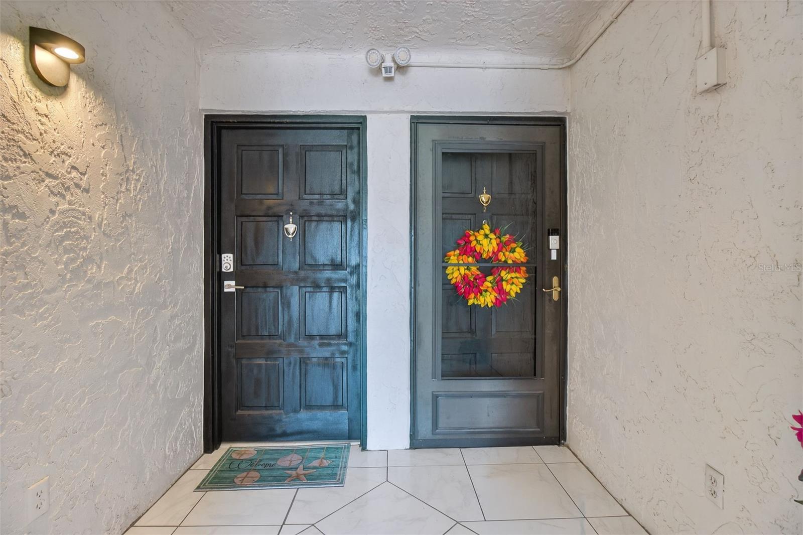 225 COUNTRY CLUB DRIVE D239