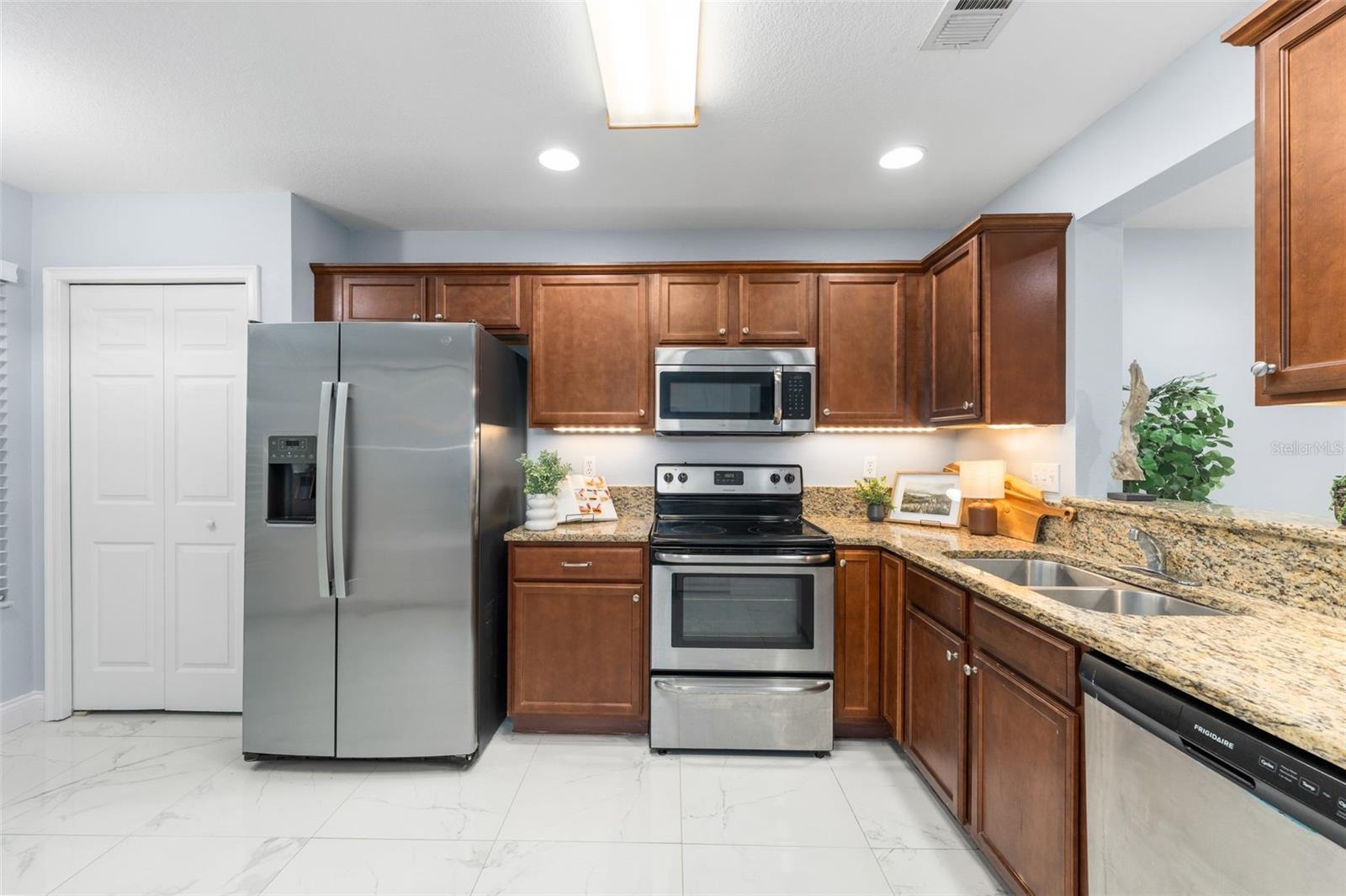 HAILEY FOREST CONDO - Residential