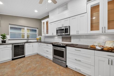 Tiny photo for 1726 Overlook Drive, Mount Dora, FL 32757 (MLS # G5105823)