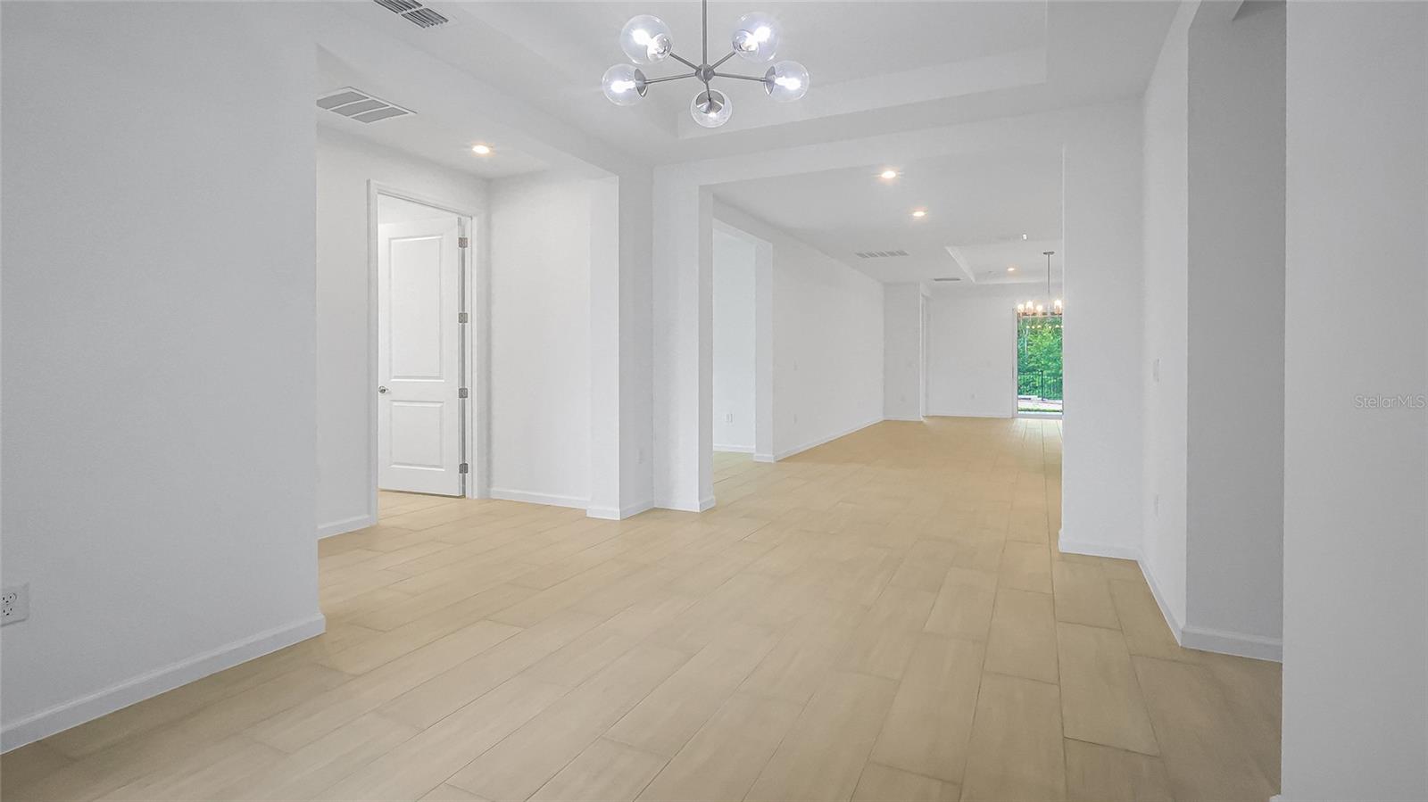 944 CLUB CRESSWIND DRIVE