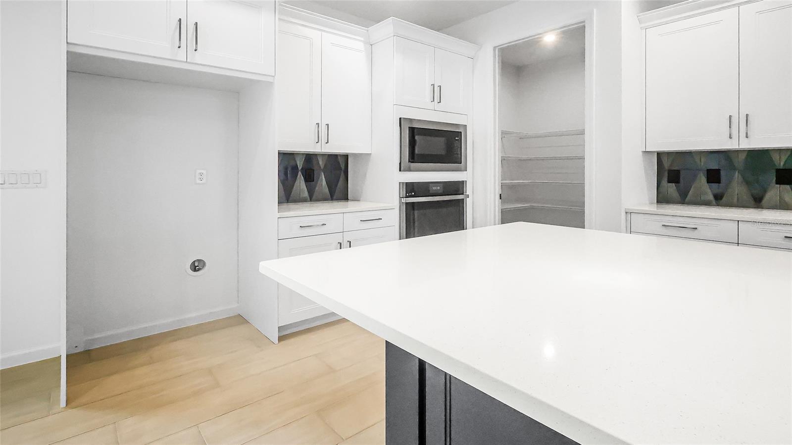 KH CW HAMMOCK OAKS LLC - Residential