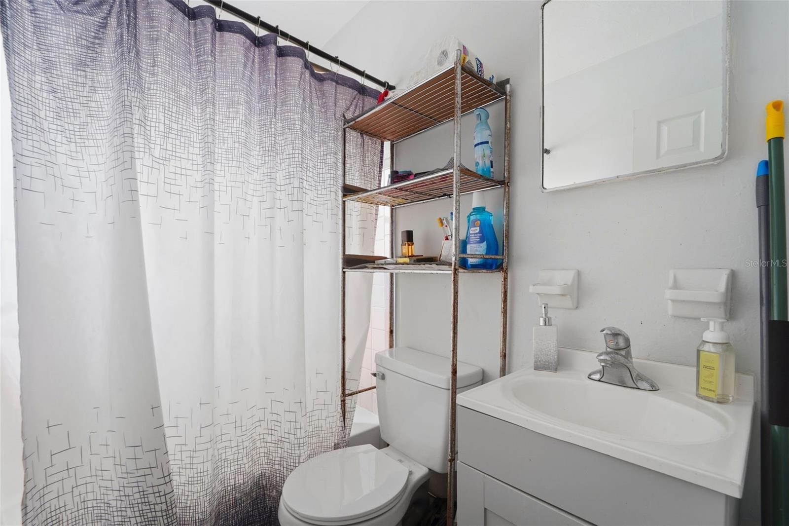 ROOSEVELT PARK ADD - Residential Income