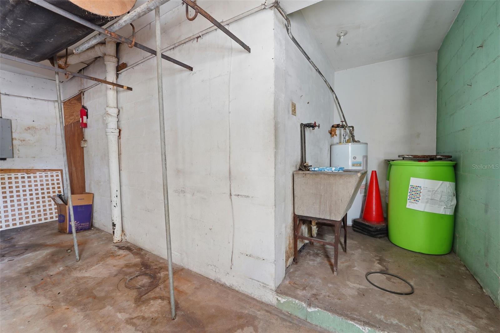 ROOSEVELT PARK ADD - Residential Income