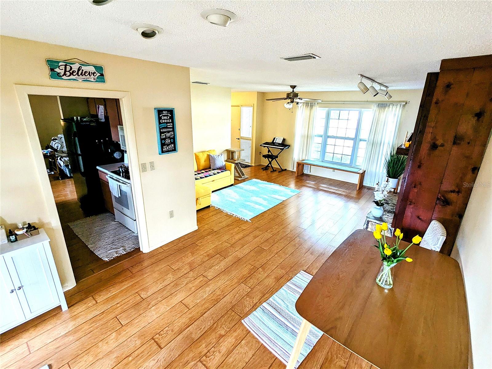 802 GATEWAY LANE