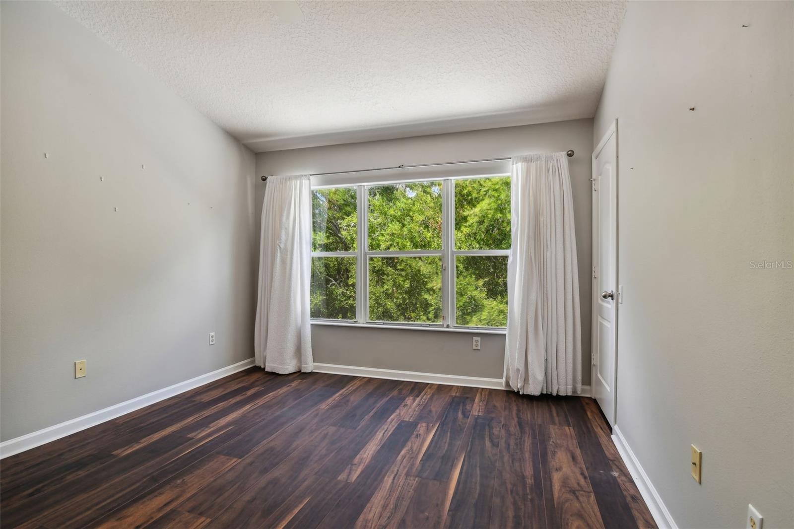 VALHALLA PH 3-4 - Residential Lease