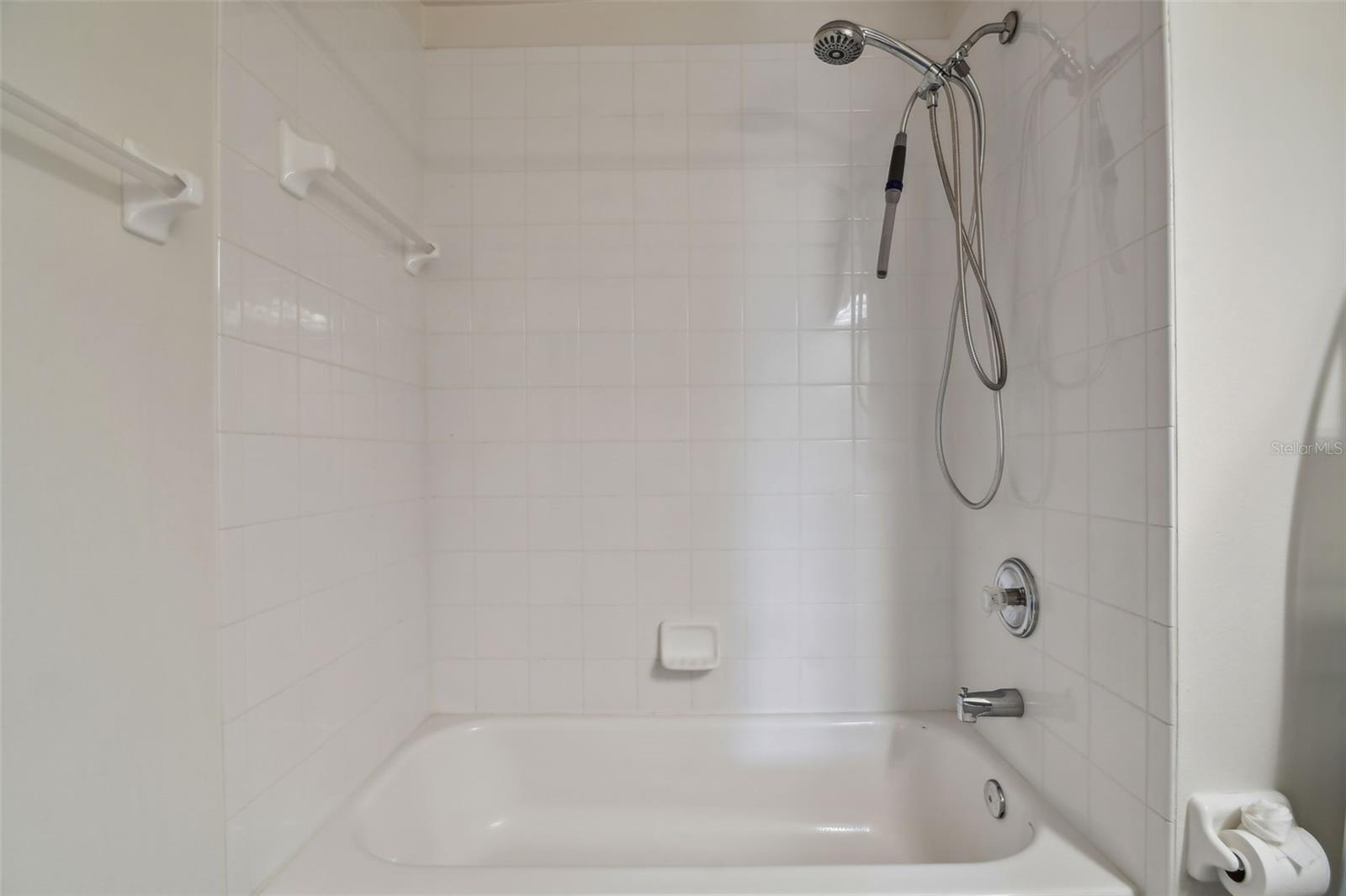 VALHALLA PH 3-4 - Residential Lease