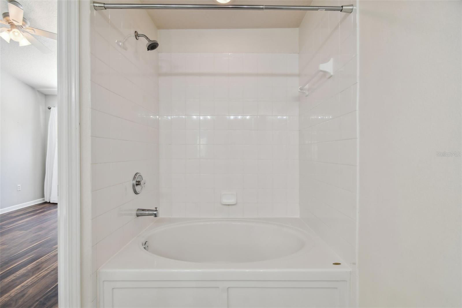 VALHALLA PH 3-4 - Residential Lease