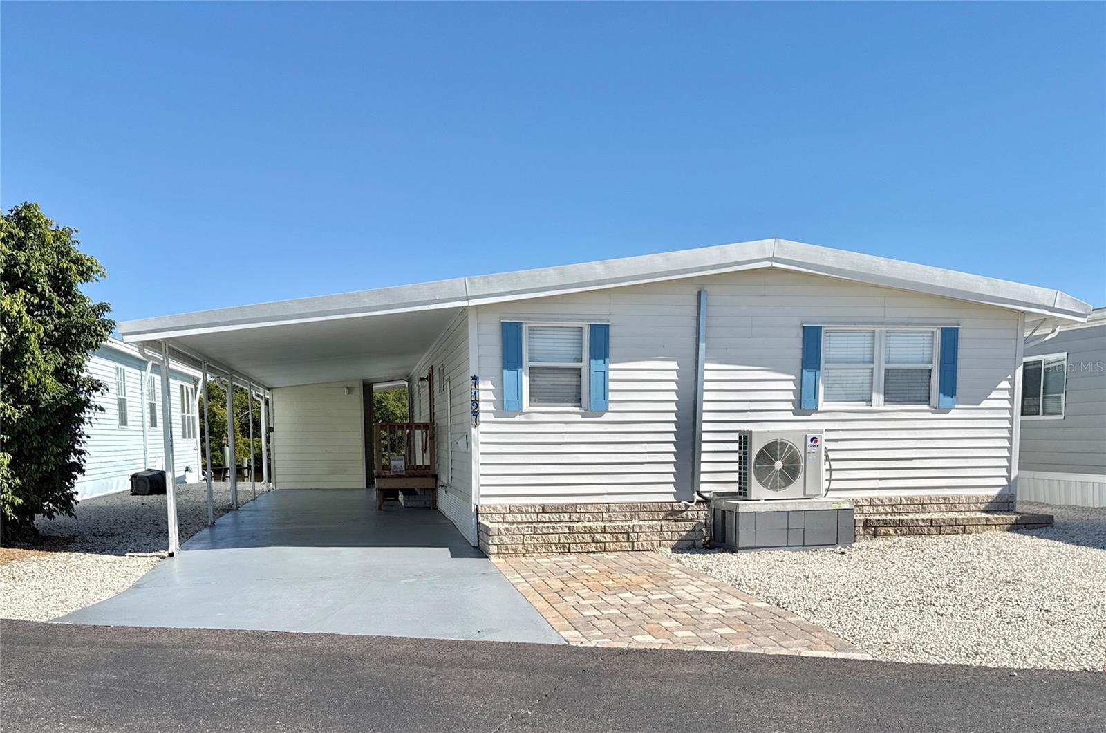 7127 MOUNT PINEY ROAD NE 718