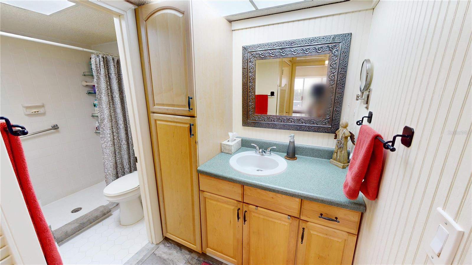 EDGEWATER VILLAGE BLDG I - Residential