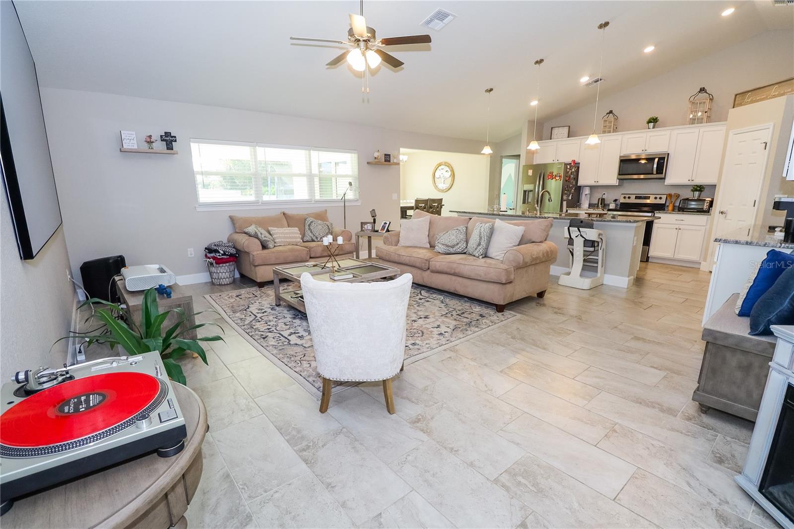 OCALA WATERWAY ESTATE - Residential Lease