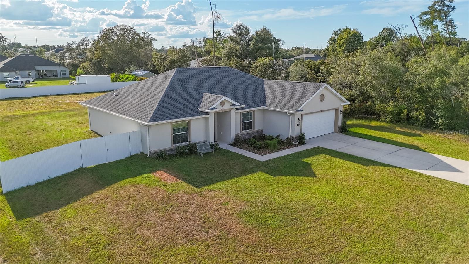OCALA WATERWAY ESTATE - Residential Lease