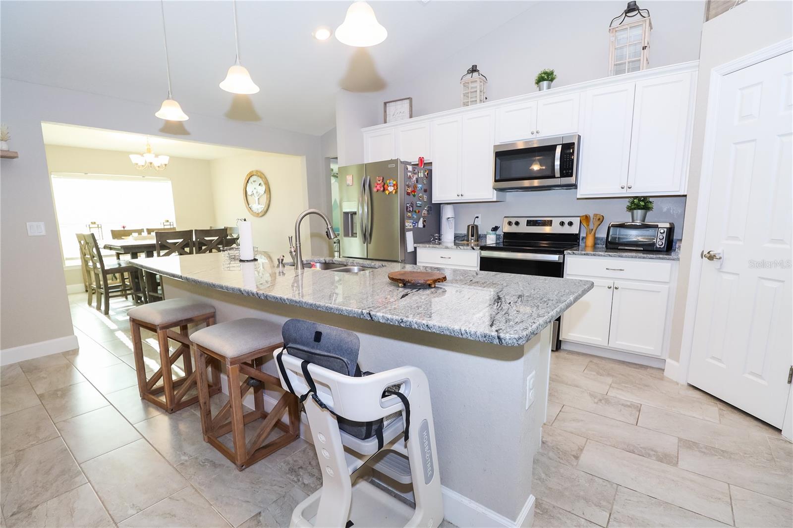 OCALA WATERWAY ESTATE - Residential Lease