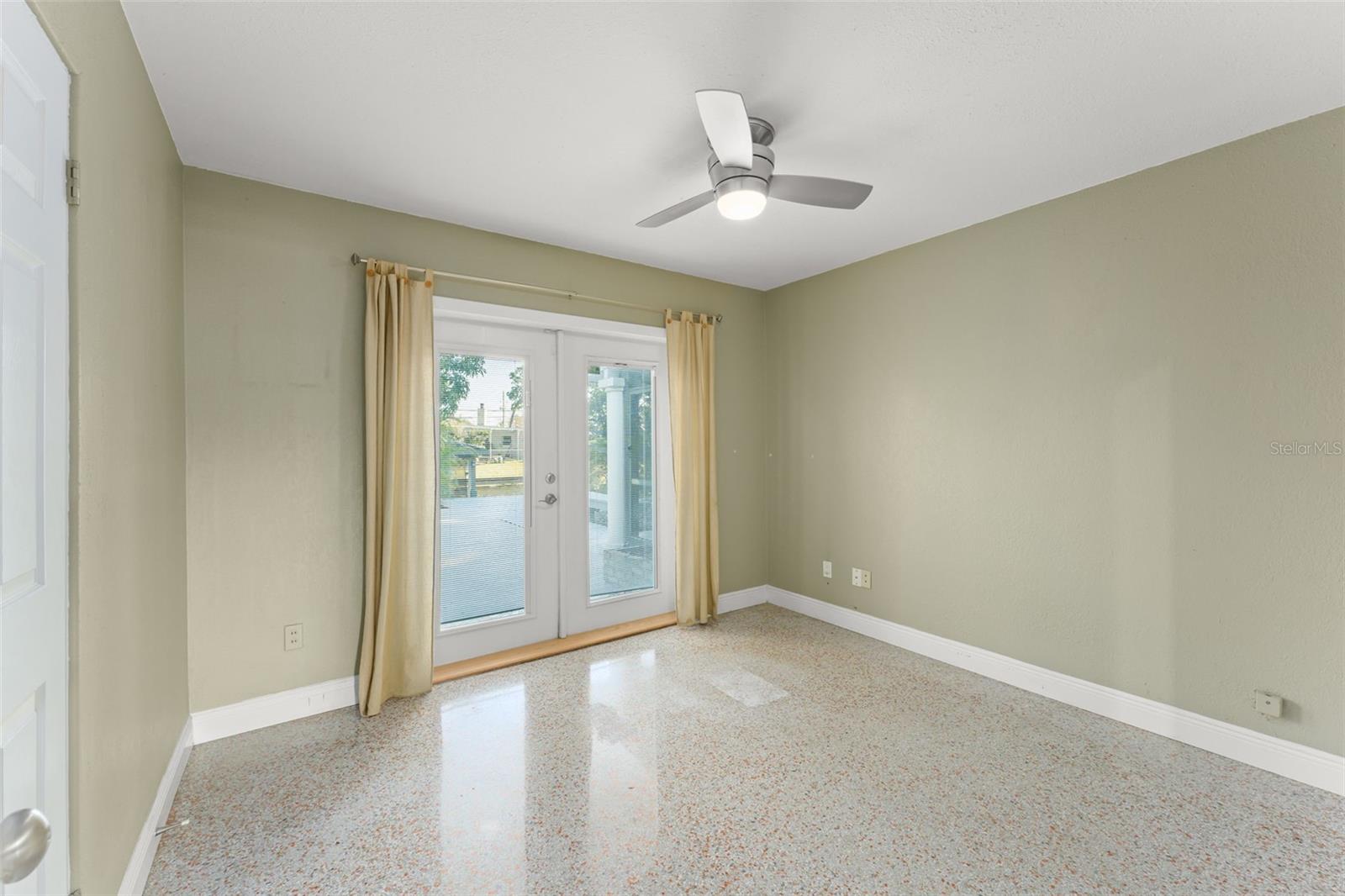 ISLE CATALINA - Residential