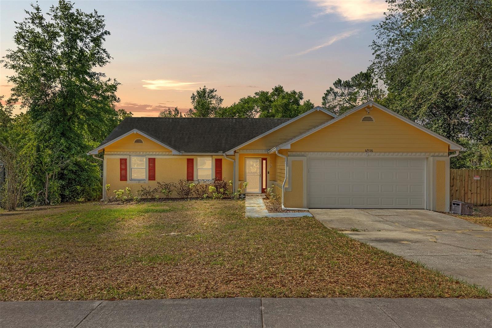 6906 COLONY OAKS LANE