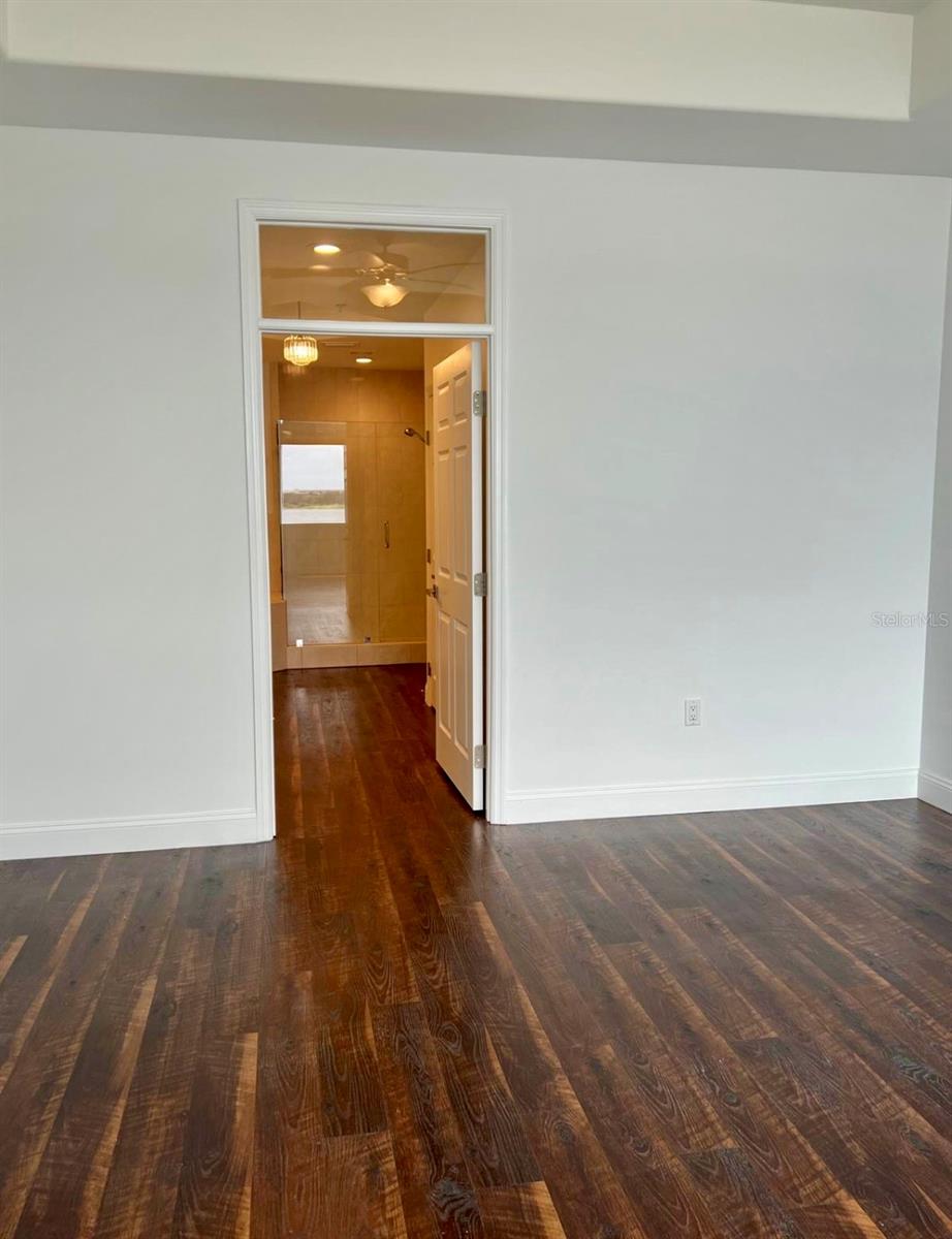 VIZCAYA HEIGHTS CONDO 07 - Residential