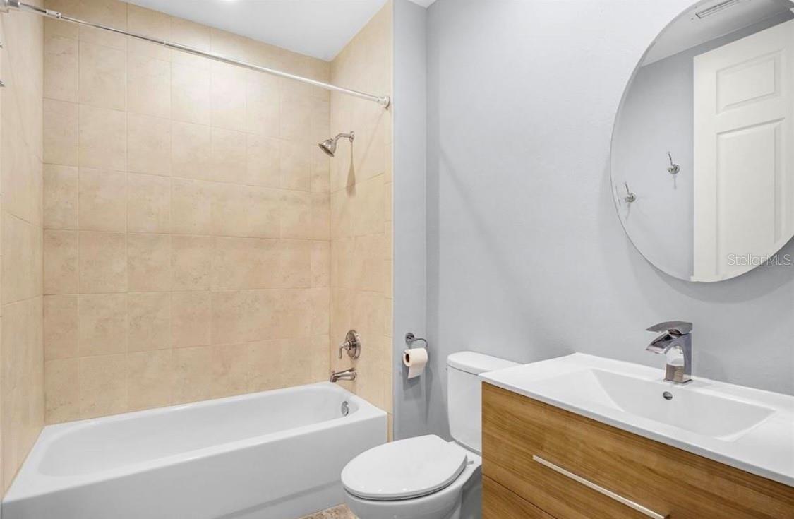 VIZCAYA HEIGHTS CONDO 07 - Residential