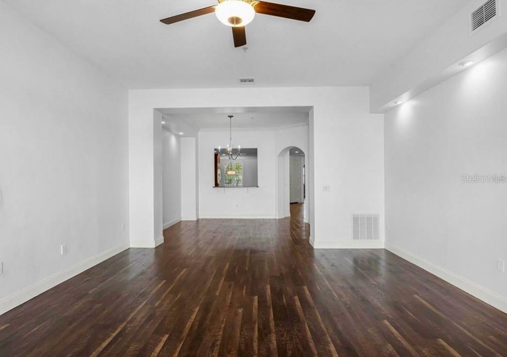 VIZCAYA HEIGHTS CONDO 07 - Residential