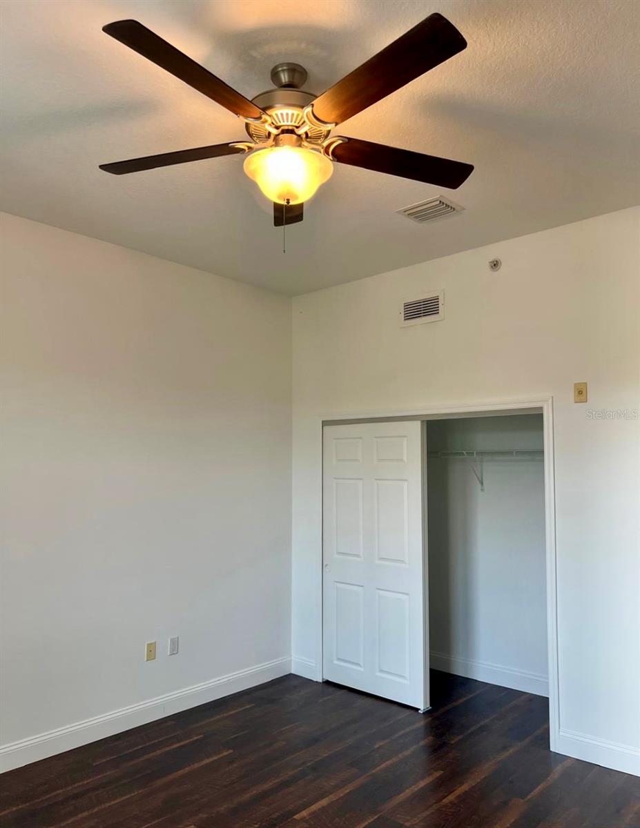 VIZCAYA HEIGHTS CONDO 07 - Residential