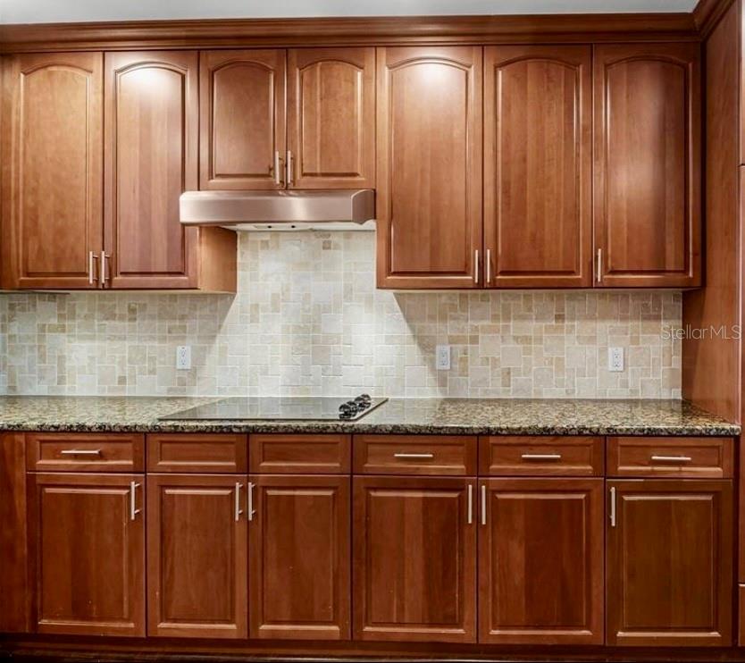 VIZCAYA HEIGHTS CONDO 07 - Residential