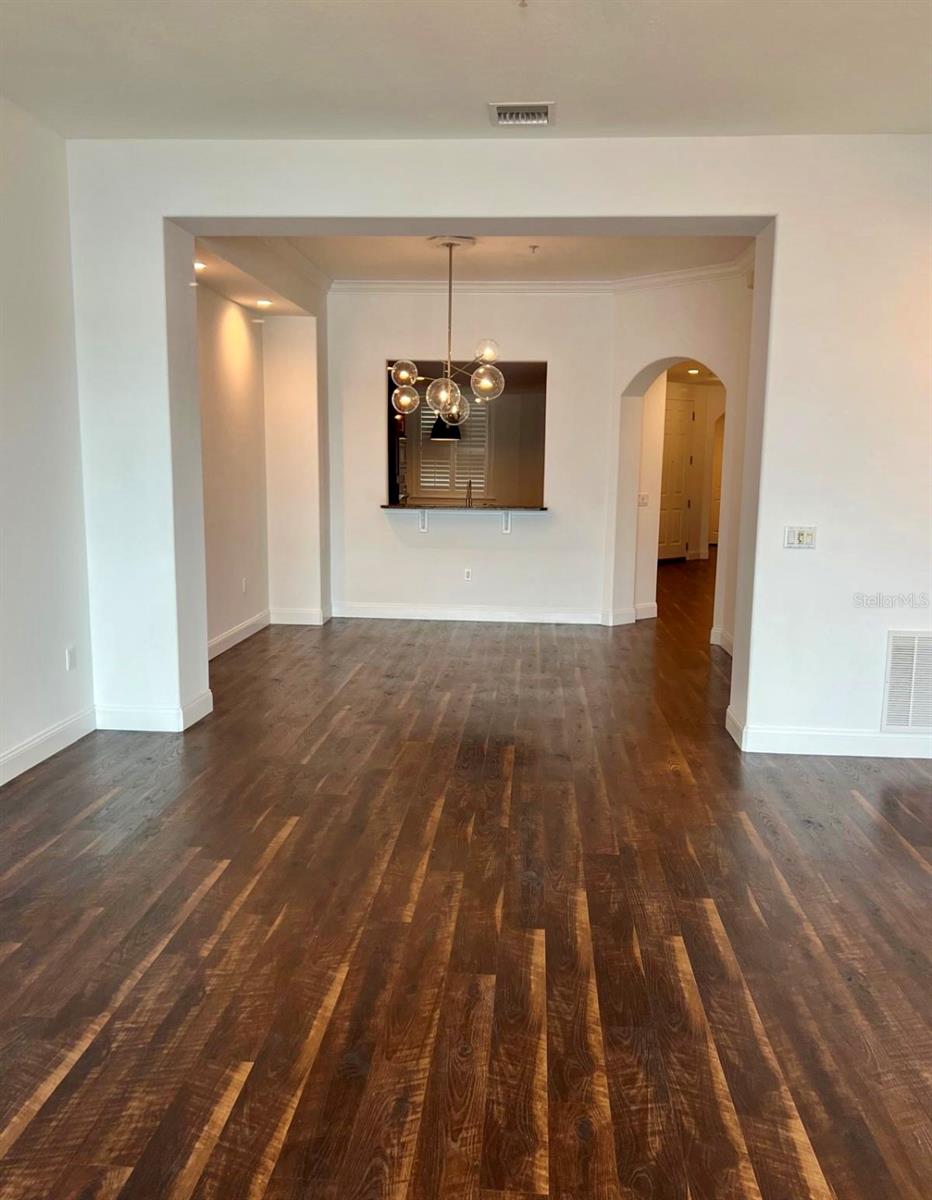 VIZCAYA HEIGHTS CONDO 07 - Residential