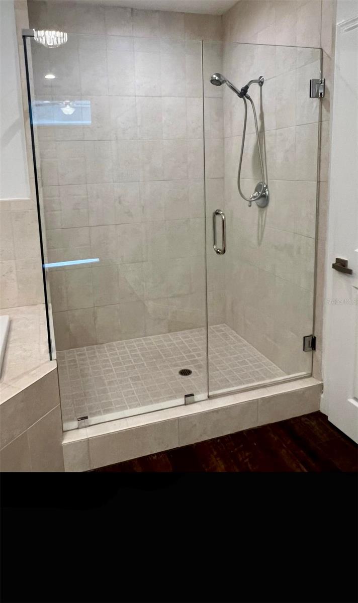 VIZCAYA HEIGHTS CONDO 07 - Residential