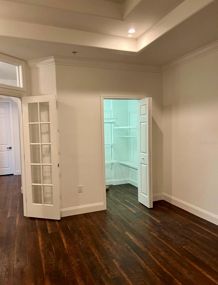 VIZCAYA HEIGHTS CONDO 07 - Residential