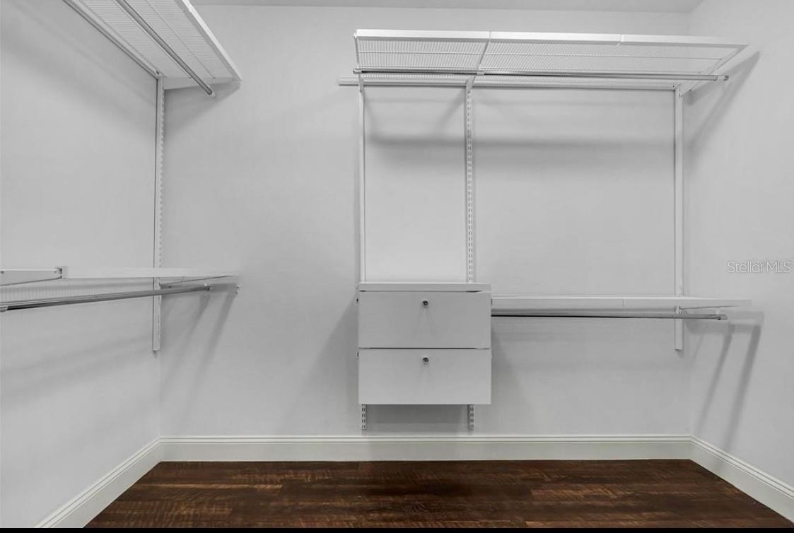 VIZCAYA HEIGHTS CONDO 07 - Residential