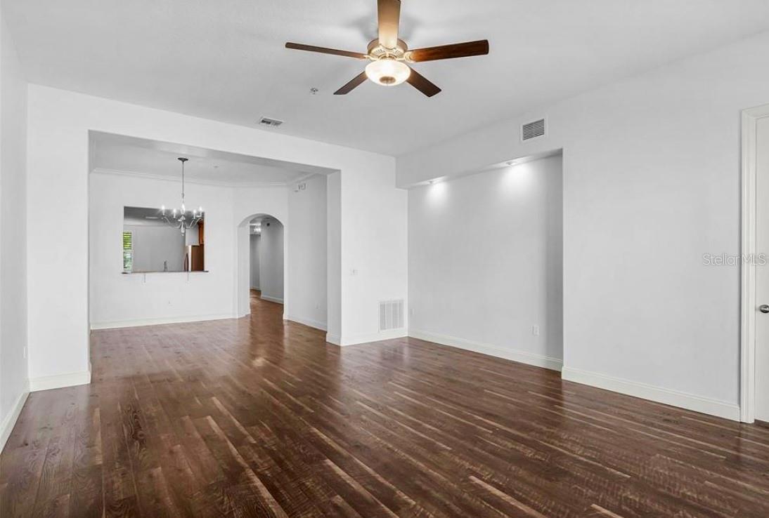 VIZCAYA HEIGHTS CONDO 07 - Residential