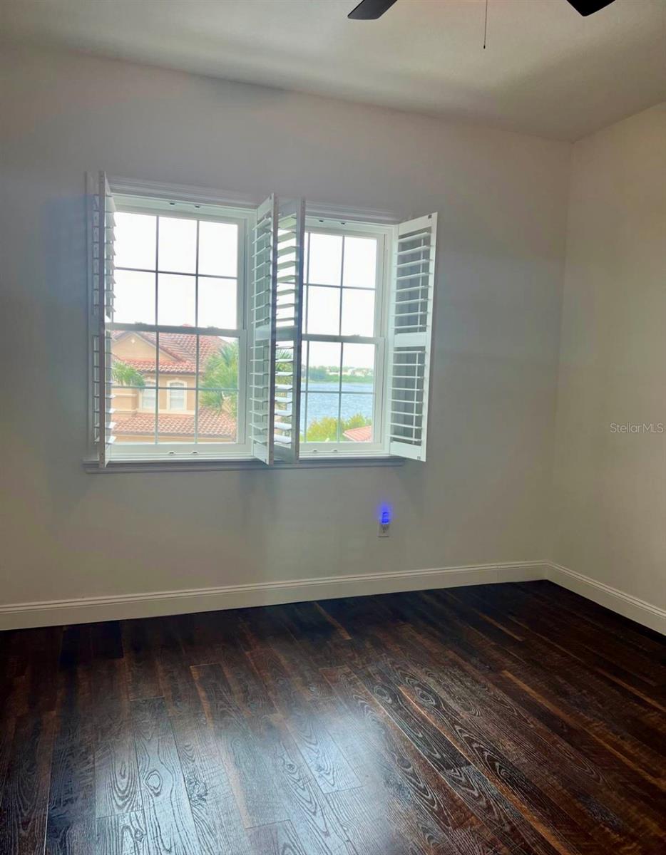 VIZCAYA HEIGHTS CONDO 07 - Residential