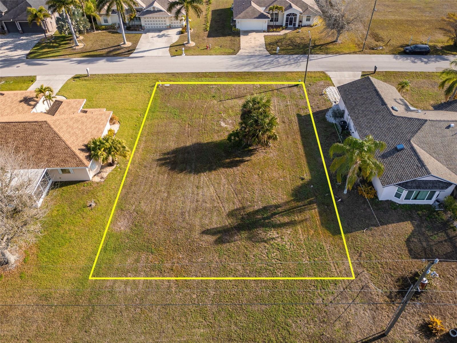 PUNTA GORDA ISLES SEC 18 - Land