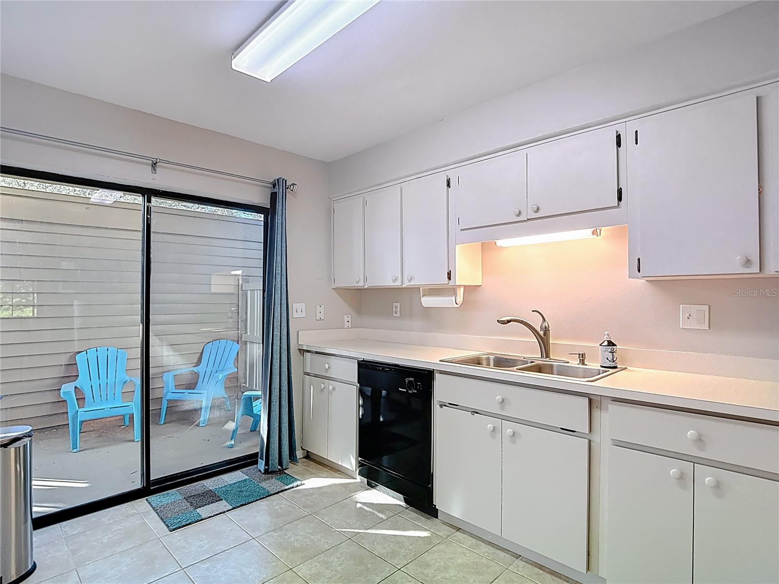 BEACON WOODS WEDGEWOOD CONDO - Residential