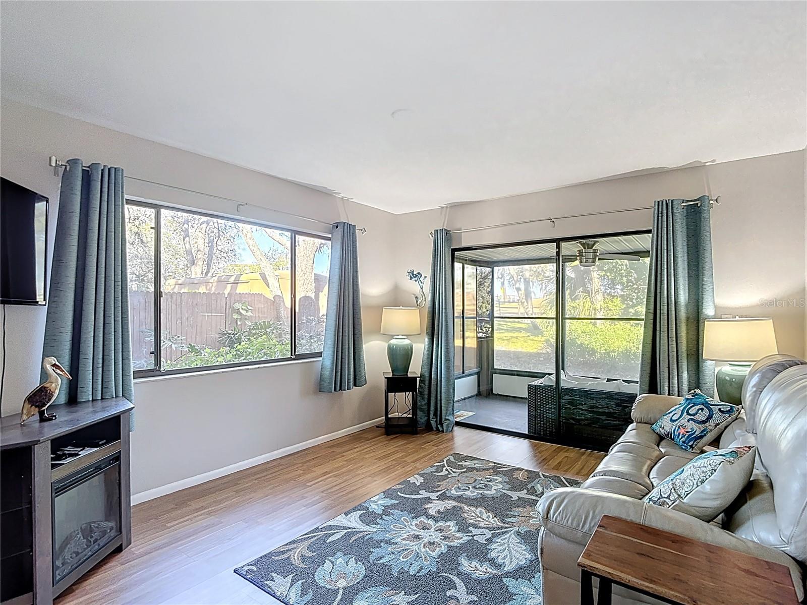 BEACON WOODS WEDGEWOOD CONDO - Residential