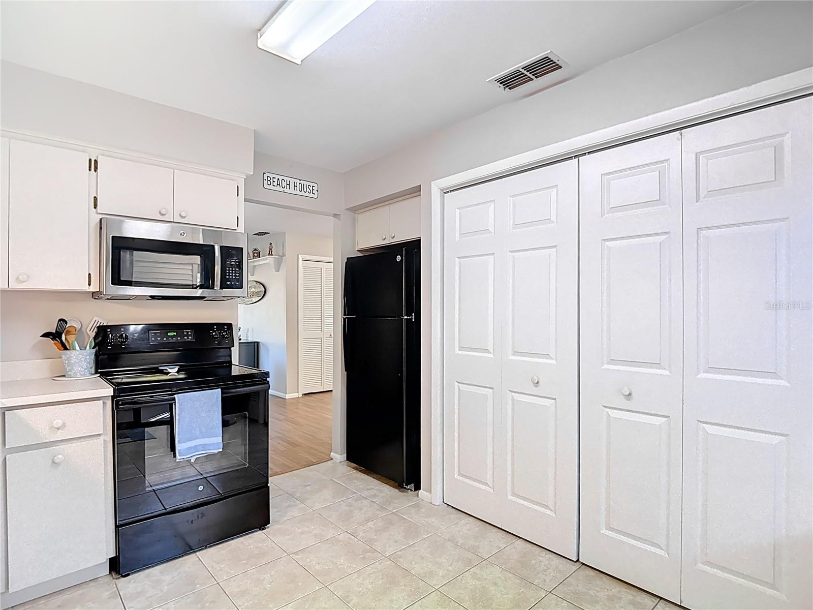 BEACON WOODS WEDGEWOOD CONDO - Residential