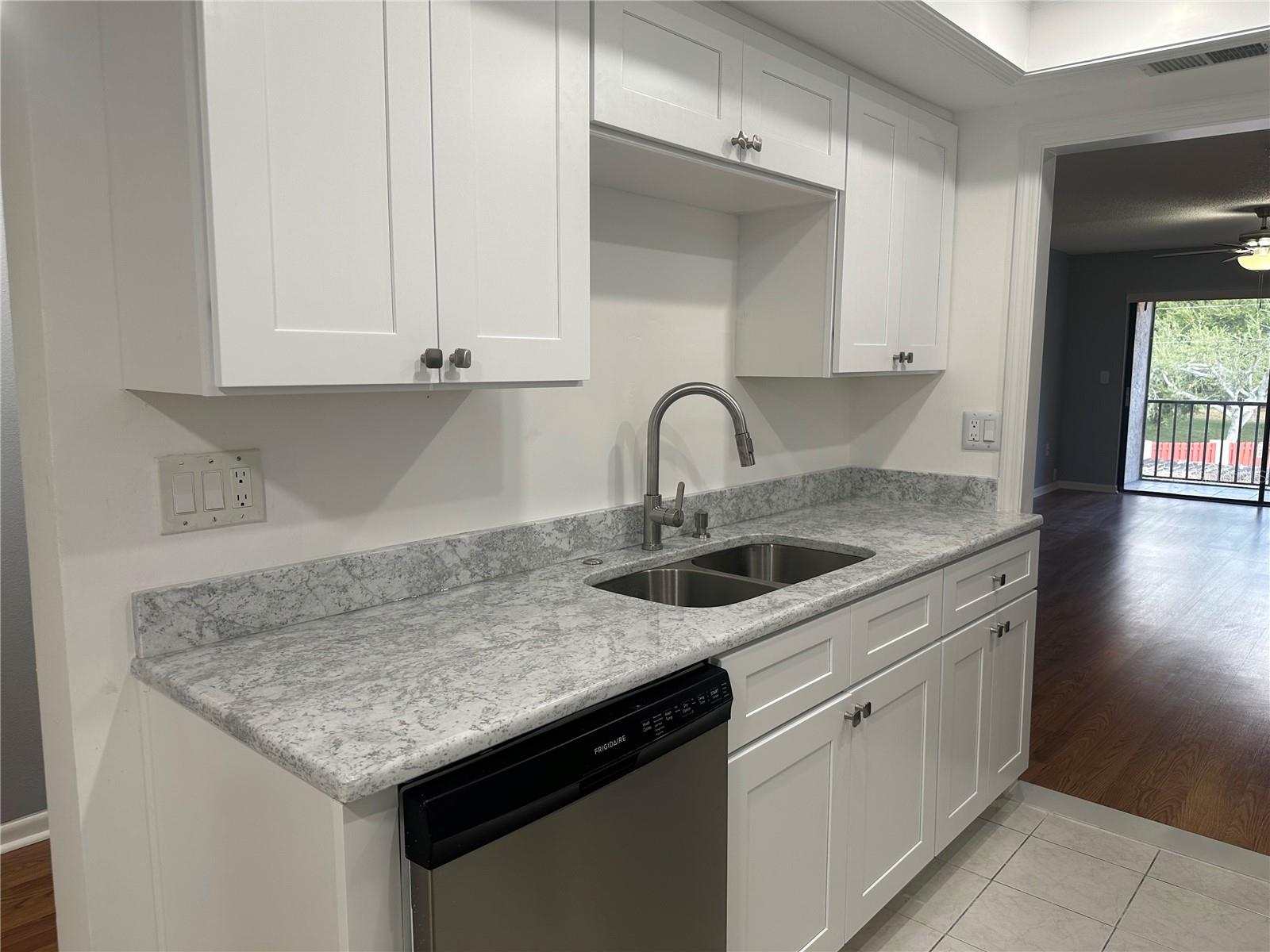 ESTANCIA CONDO - Residential Lease