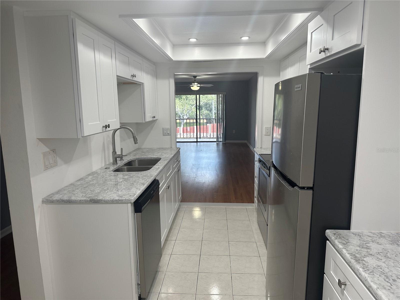 ESTANCIA CONDO - Residential Lease