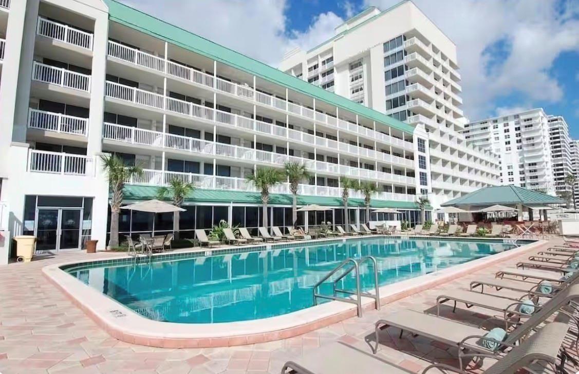 DAYTONA BEACH RESORT & CONFERENCE CENTER - Residential