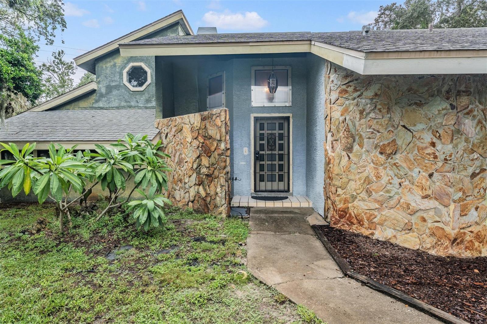 6911 DAUBON COURT