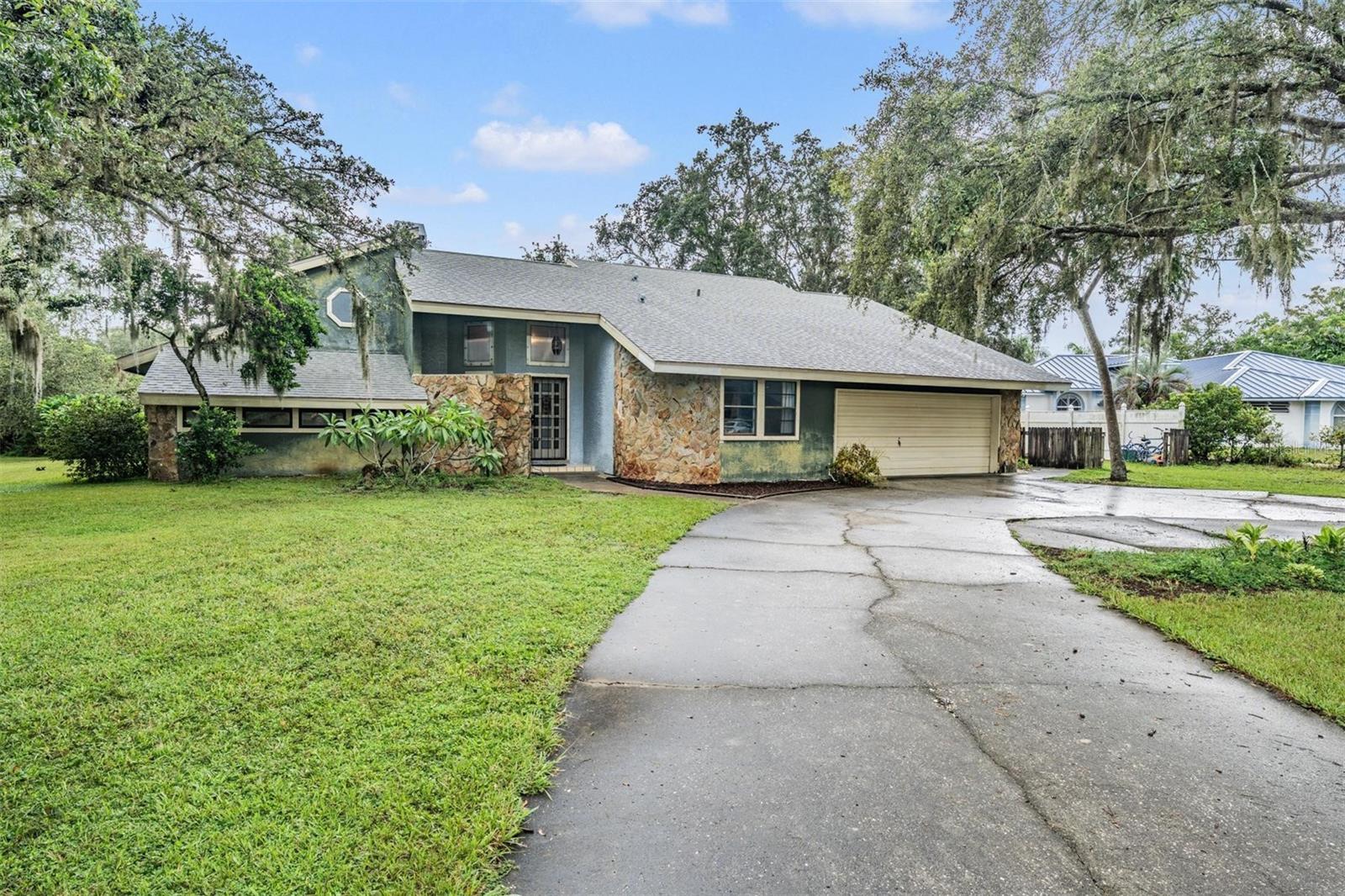 6911 DAUBON COURT